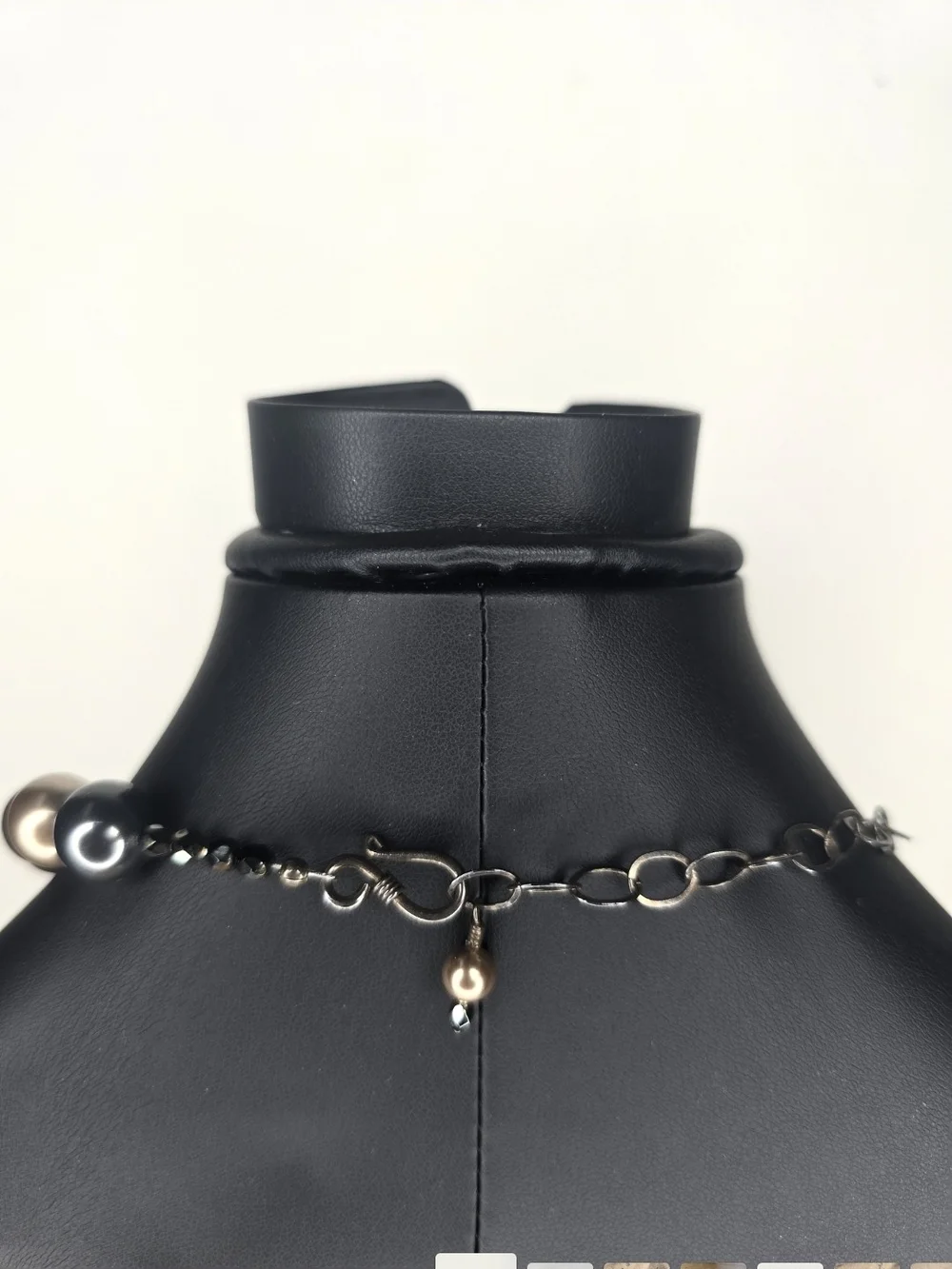 Multicolor Pearl Glass Bead Necklace — Black, Gold & Bronze Accents